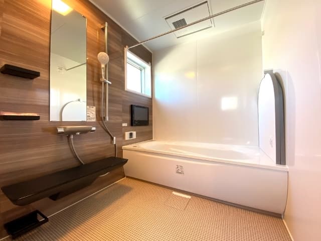 オプションで浴室テレビを設置したマンションリフォーム事例