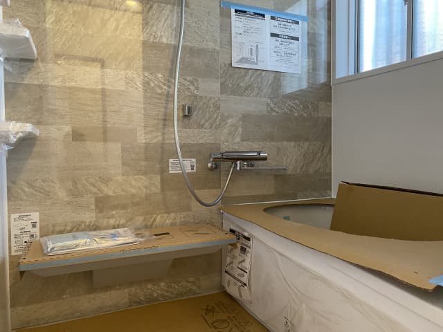 ユニットバスリフォーム施工途中の画像